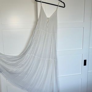 Aritzia by Wilfred White Summer maxi dress in M